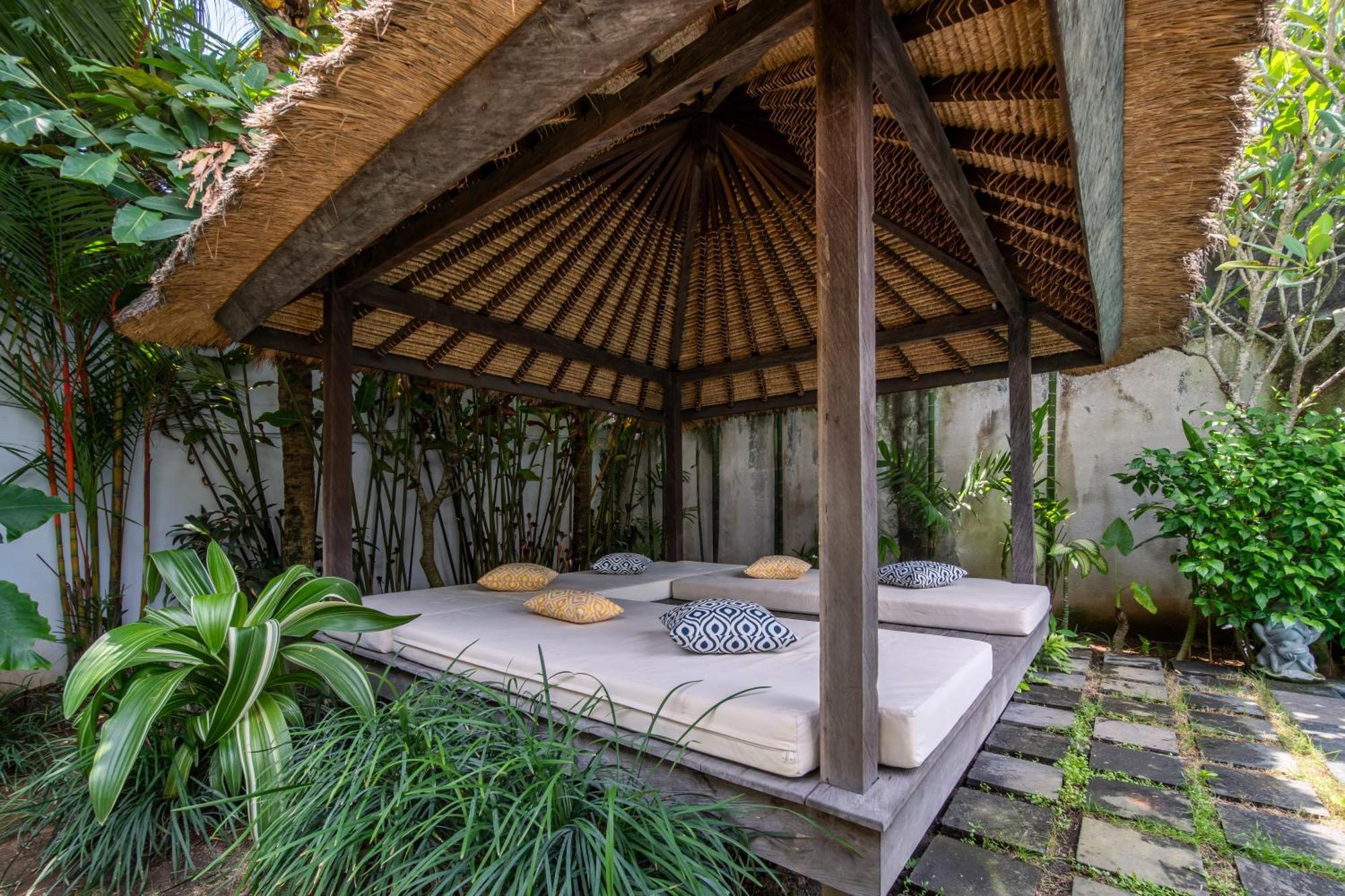 Villa Nikaia By Villa Finder Seminyak Extérieur photo